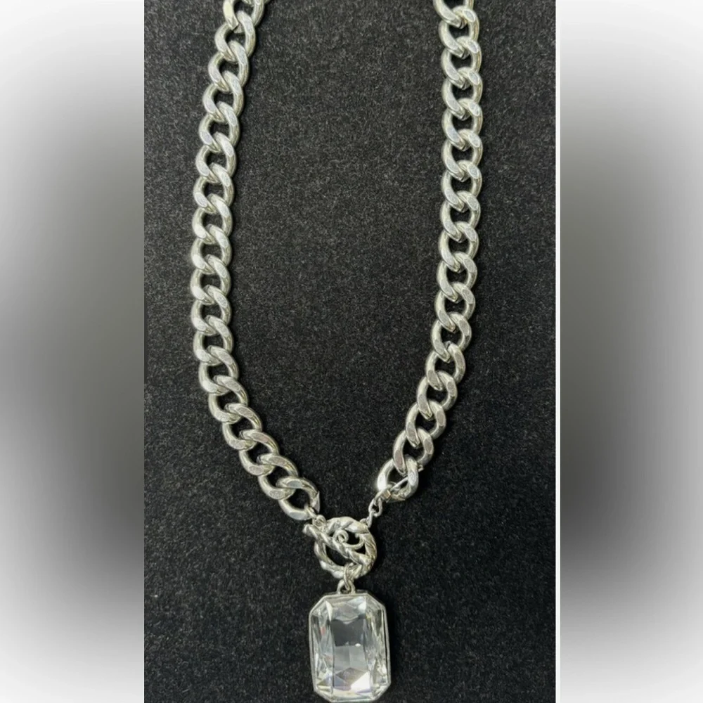 Traci Lynn Bold Chunky Large Silver Tone Necklace - Picture 4 of 8